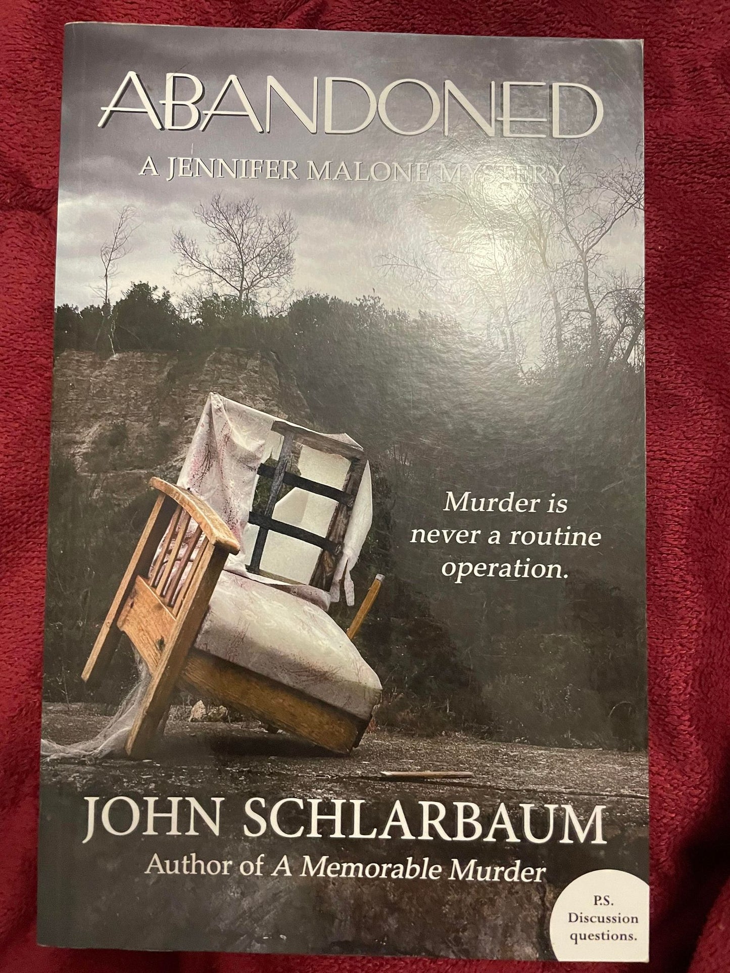 Abandoned: A Jennifer Malone Mystery (Paperback)